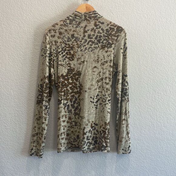 Cabi 675 Glamour Tee Animal Print Long Sleeve Knit Twist Blouse Size Large - Picture 7 of 8